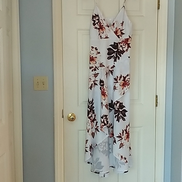 None Dresses & Skirts - White Floral High Low Fit & Flare Maxi Dress XL